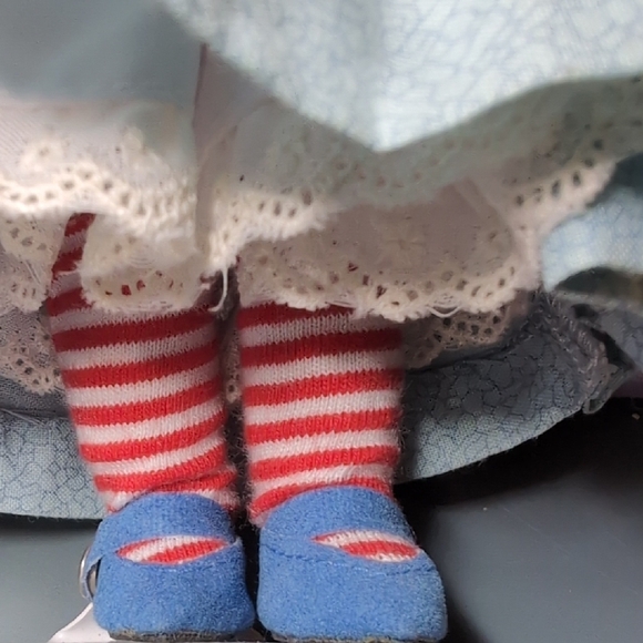 Madame Alexander 8" Doll It's Good To Be Queen Mary Engelbreit Collection 2000 - Picture 6 of 8